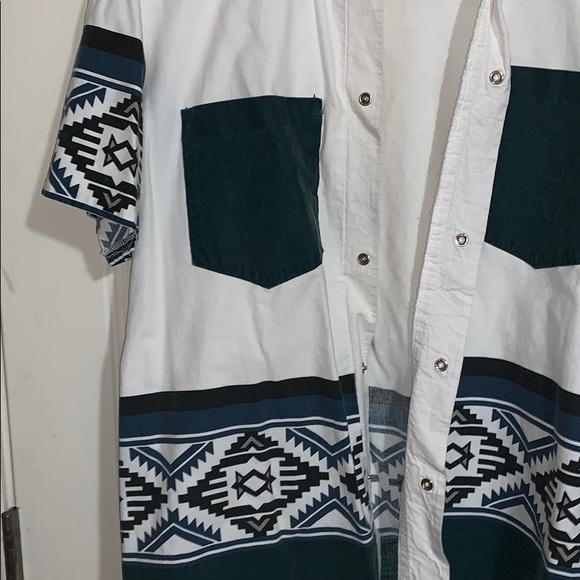 Button down shirt - Picture 2 of 3